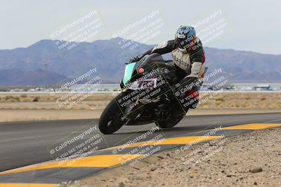 media/Dec-17-2022-SoCal Trackdays (Sat) [[224abd9271]]/Turn 9 Inside (1pm)/